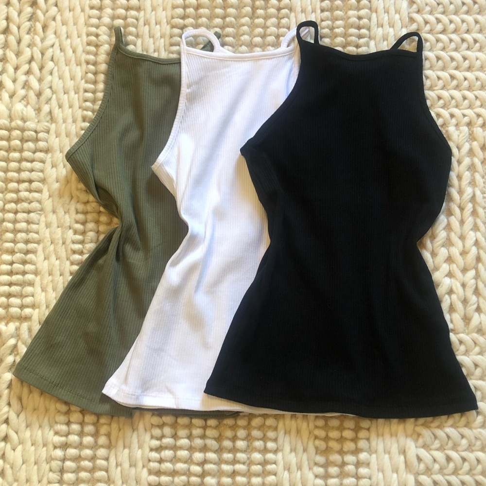 New Black Ribbed Racer Back Tank Top - Picture 3 of 3